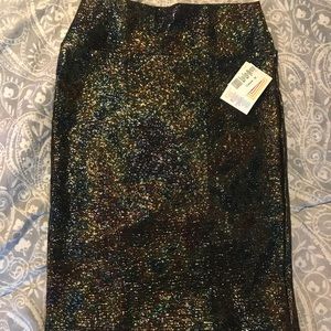 Brand new with tags elegant lularoe cassie!